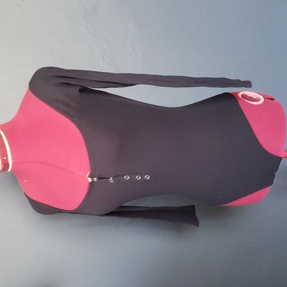 Black Longsleeve Bodysuit - Picture 4 of 7